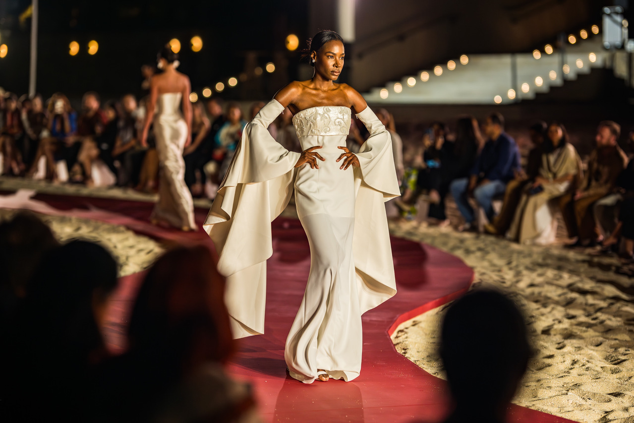 Deslumbra Sandra Weil en el Mercedes-Benz Fashion Week de Los Cabos con su colección “Biolight”